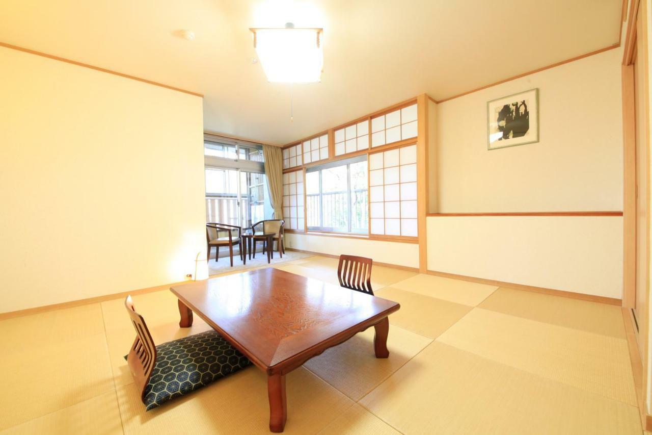 Готель Kkr Hakone Miyanoshita Екстер'єр фото